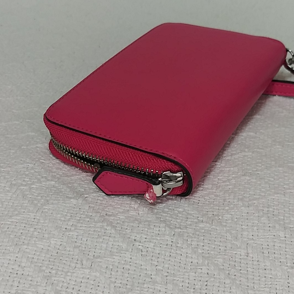 Vera Bradley Grab & Go Pink Wristlet - Picture 4 of 6